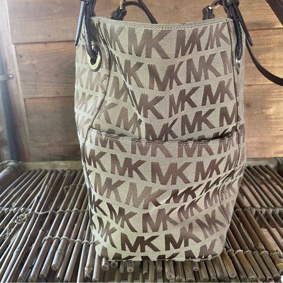 Michael Kors Brown and Tan Signature Large Tote - Picture 2 of 14